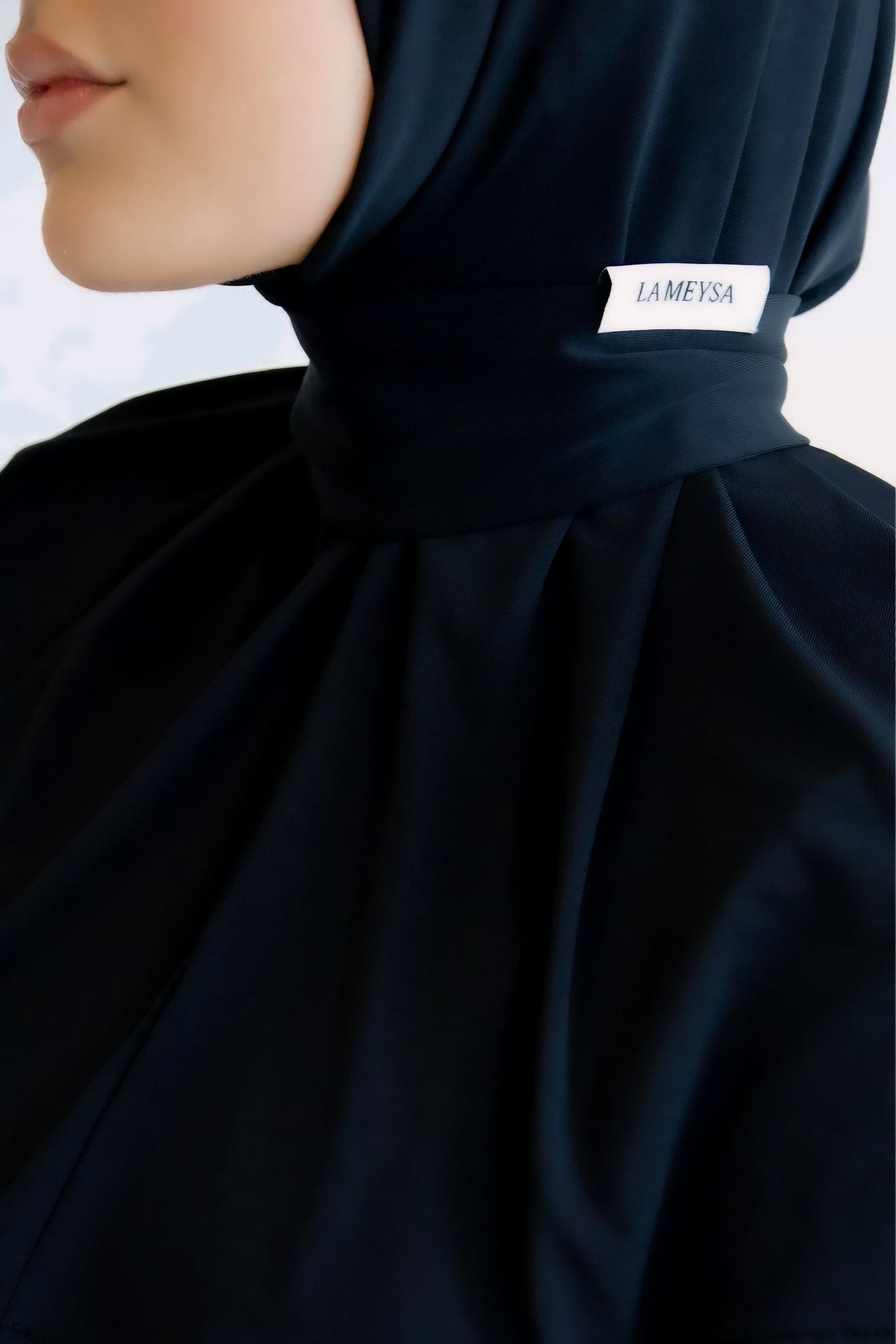 Instant hijab black