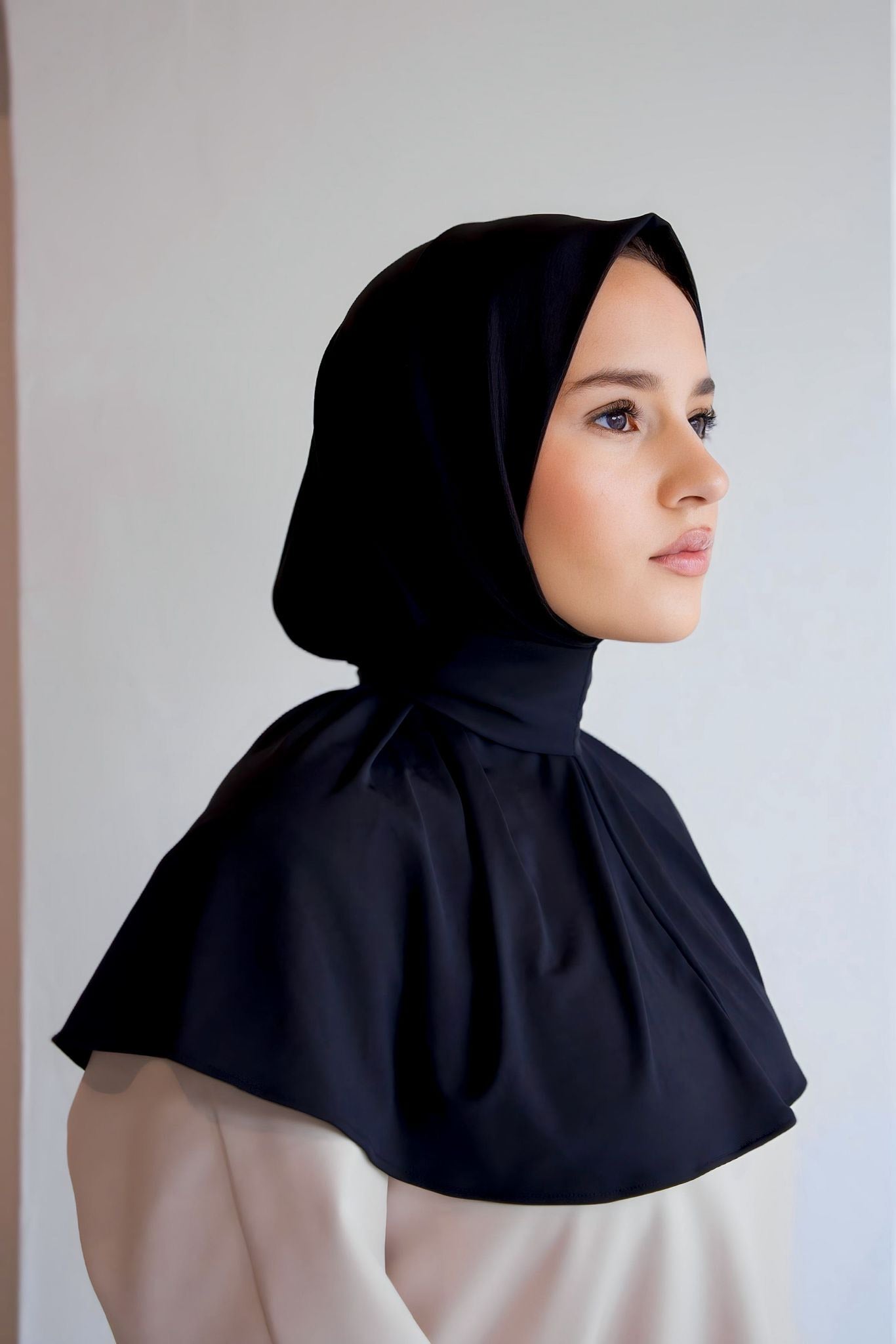 Instant hijab black
